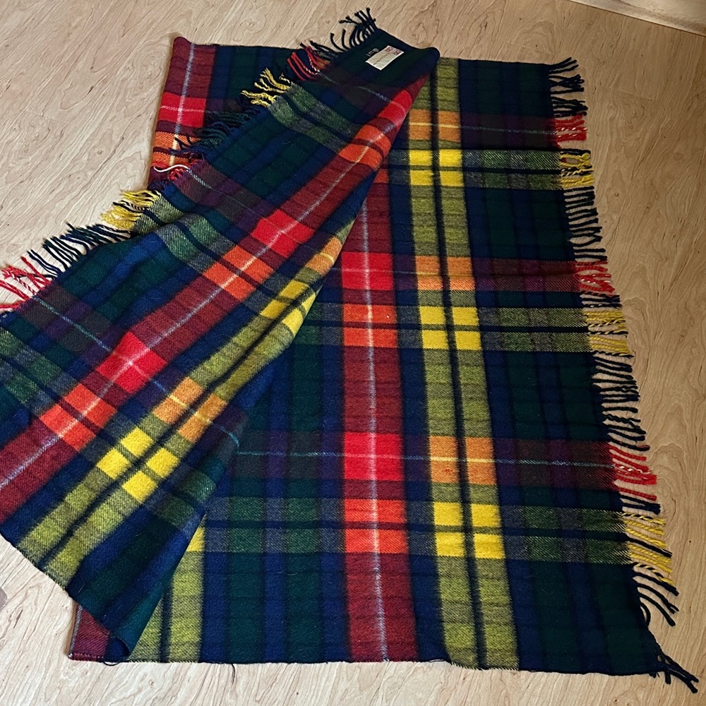Tartan Plaid Fringe Throw Blanket - Pure New Wool, made in England, vintage